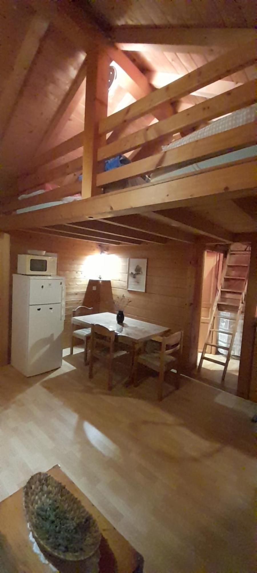 Location Type Gite, Chambre D'Hote, Meuble De Tourisme Dans Joli Petit Chalet Typique Et Ou Jolie Roulotte Type Boheme Waldighoffen Eksteriør billede
