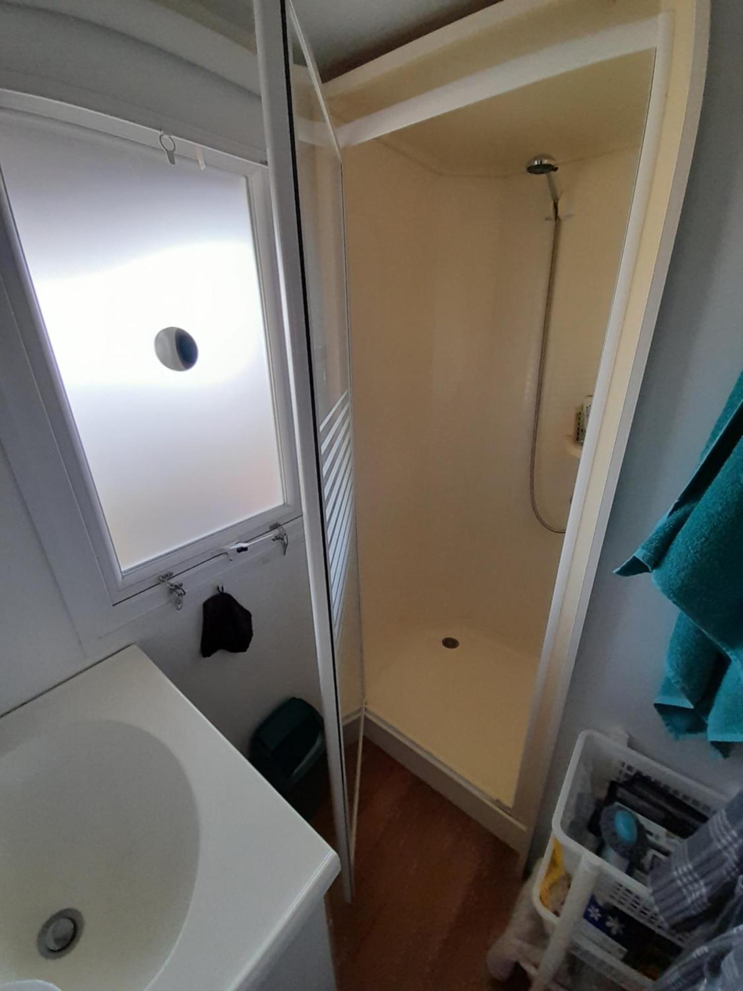 Location Type Gite, Chambre D'Hote, Meuble De Tourisme Dans Joli Petit Chalet Typique Et Ou Jolie Roulotte Type Boheme Waldighoffen Eksteriør billede