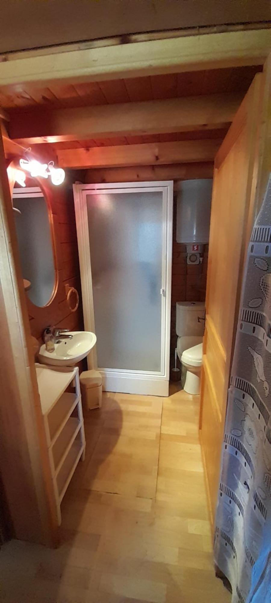 Location Type Gite, Chambre D'Hote, Meuble De Tourisme Dans Joli Petit Chalet Typique Et Ou Jolie Roulotte Type Boheme Waldighoffen Eksteriør billede
