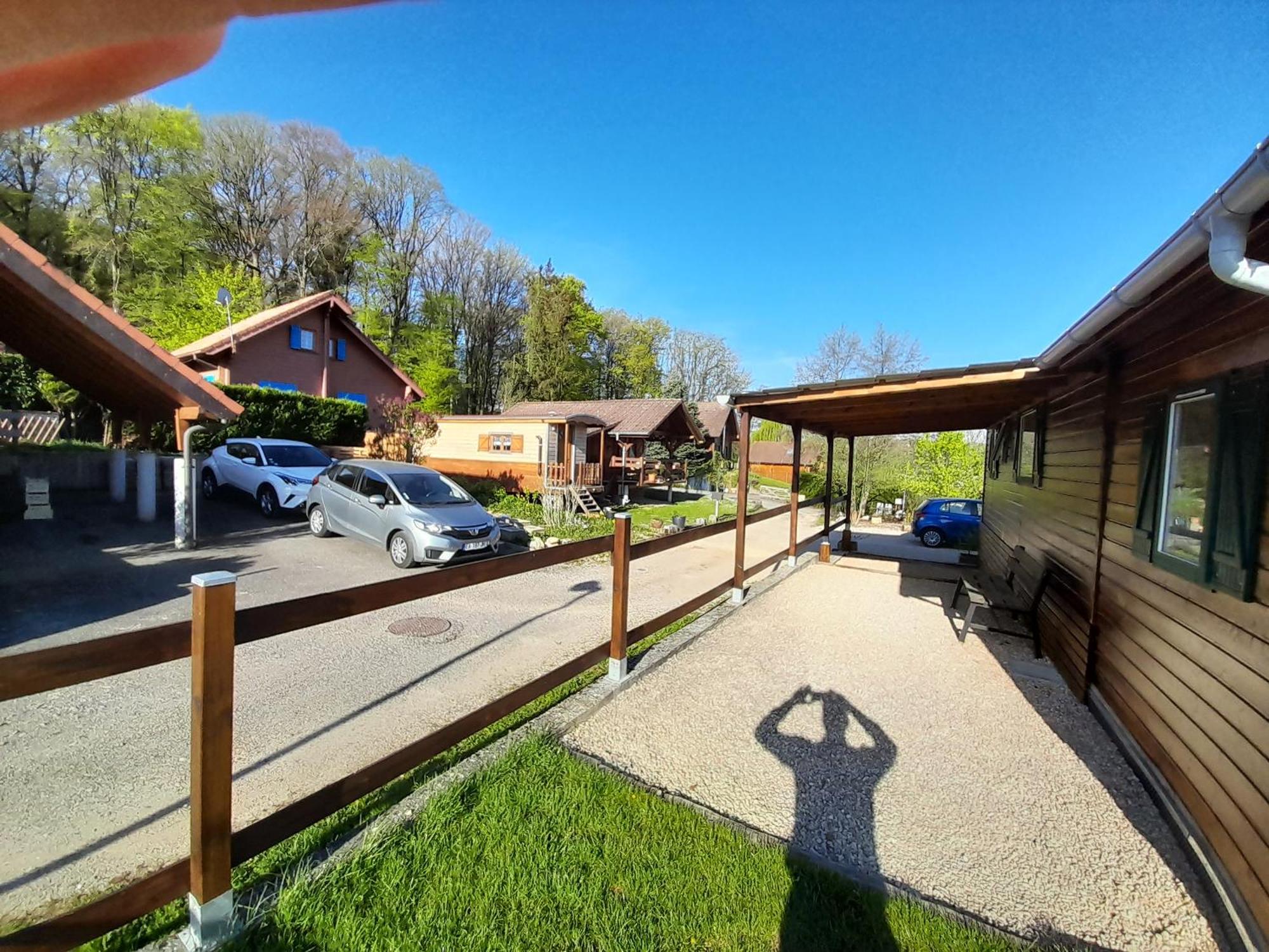Location Type Gite, Chambre D'Hote, Meuble De Tourisme Dans Joli Petit Chalet Typique Et Ou Jolie Roulotte Type Boheme Waldighoffen Eksteriør billede