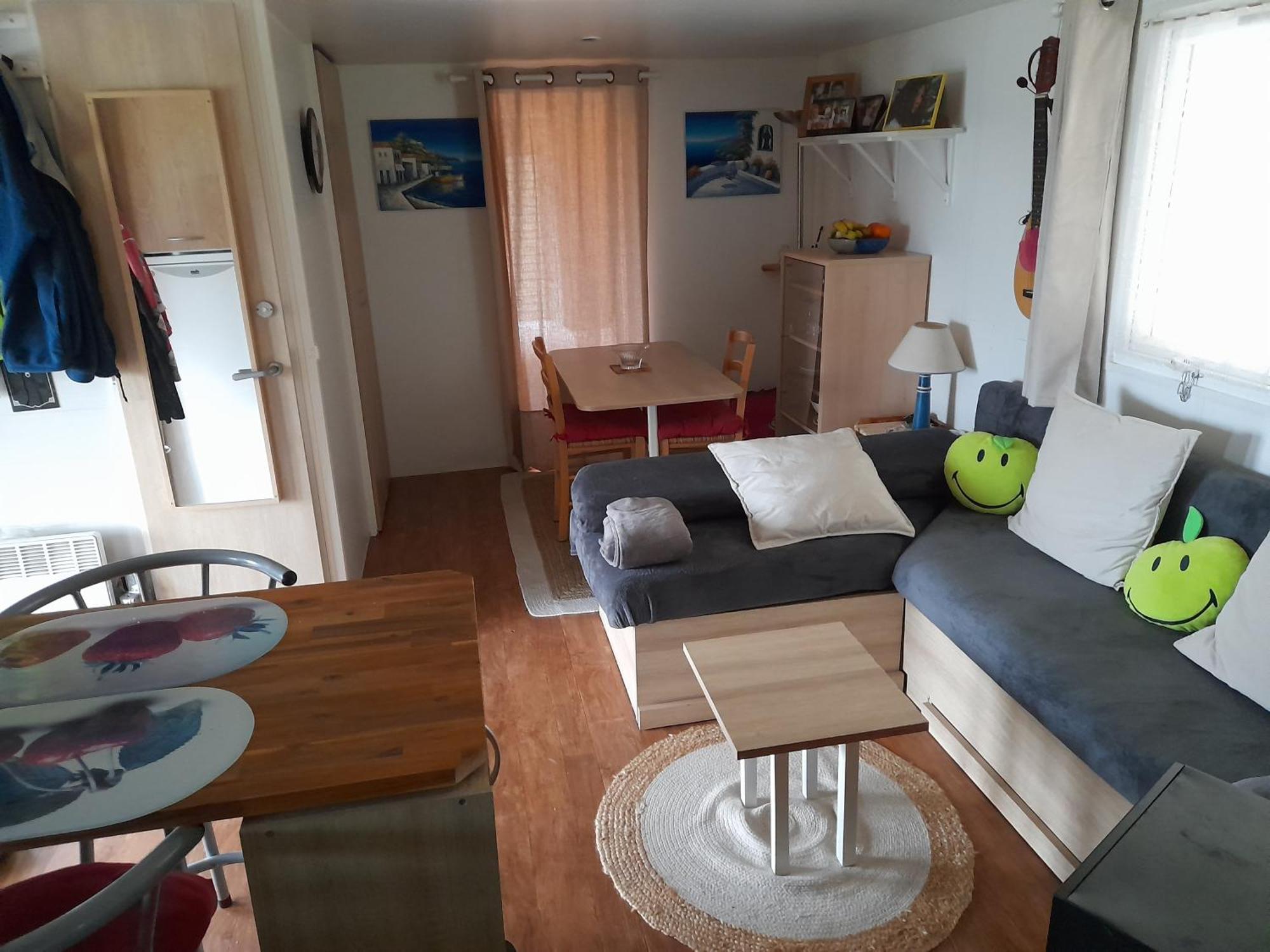 Location Type Gite, Chambre D'Hote, Meuble De Tourisme Dans Joli Petit Chalet Typique Et Ou Jolie Roulotte Type Boheme Waldighoffen Eksteriør billede